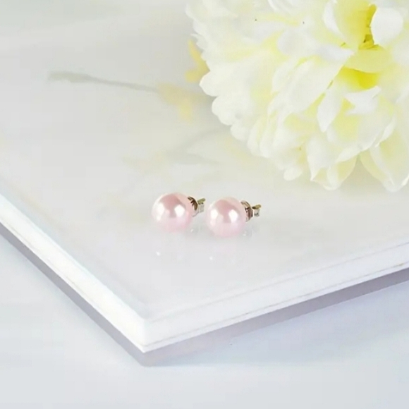 S925 Pink Freshwater Pearl Studs - Picture 2 of 2